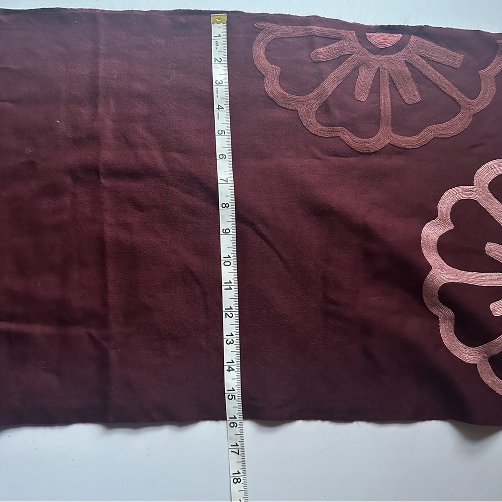 Judy Ross Burgundy Pink Hand Embroidered 100% Wool Scarf NWT - Picture 7 of 7